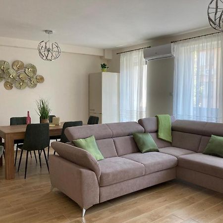 Noemi Apartman Гайдусобосло Екстер'єр фото