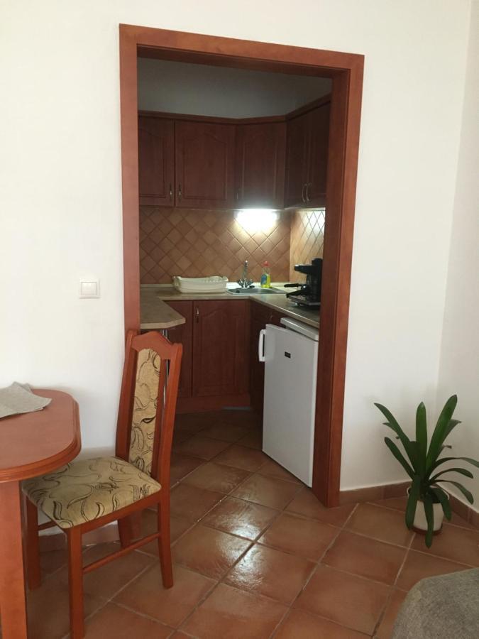 Noemi Apartman Гайдусобосло Екстер'єр фото